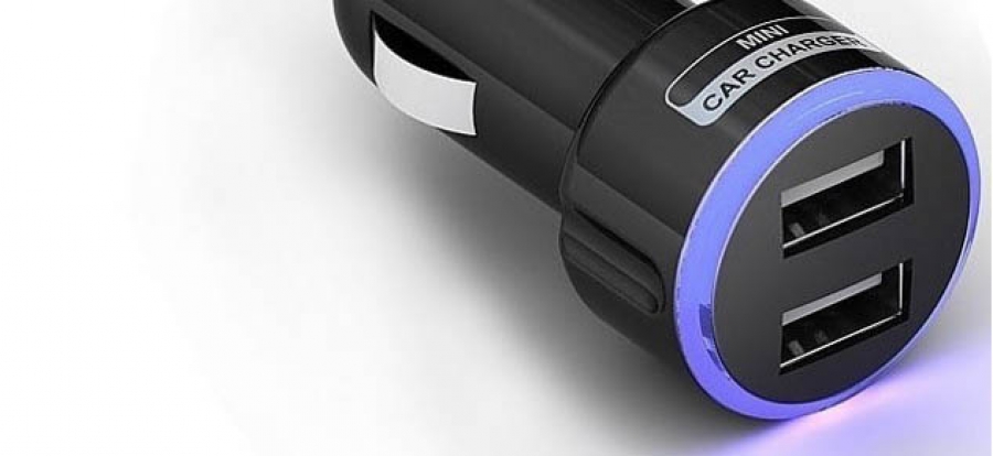 Adaptador USB de carregamento para telefones celulares no lugar normal do acendedor de cigarros do carro